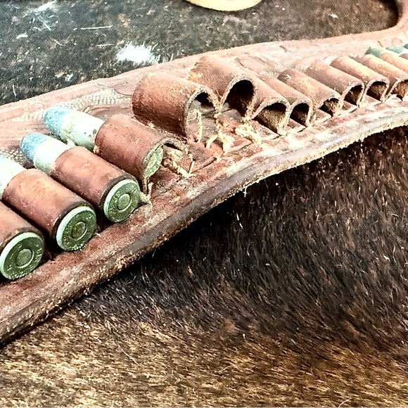 Brown Leather Western Holster Set - Picture 7 of 9